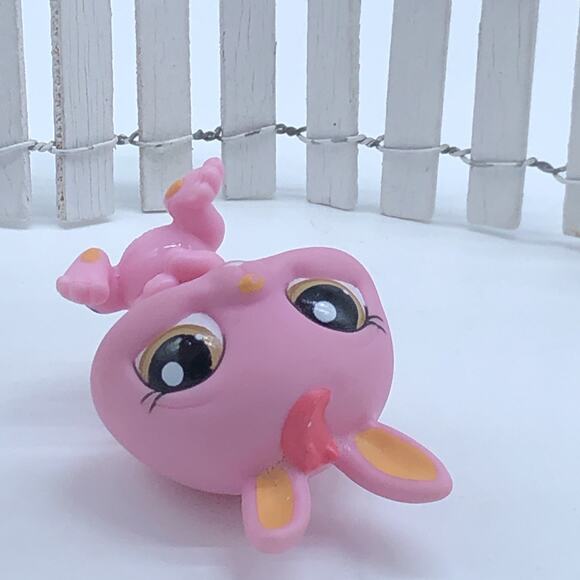 BUNNY RABBIT #1770 - Authentic Littlest Pet Shop - Hasbro LPS Pink Tan Eyes - Picture 3 of 4